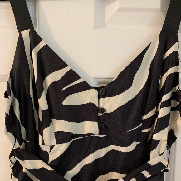 Zebra print dress with tie from Zara - Picture 3 of 4